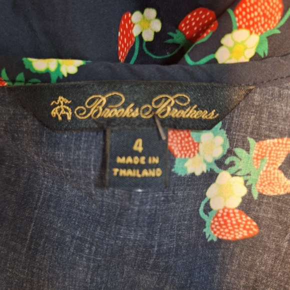 Brooks Brothers strawberry print short sleeve ruffle hem top SZ 4 - Picture 6 of 7